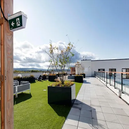 Relaxing Ensuites At Cork Street In Centre